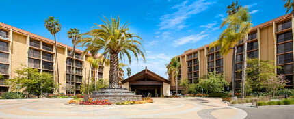 Senior Living Meridian at Laguna Hills photo'