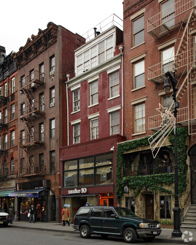 Foto principal - 49 W 8th St