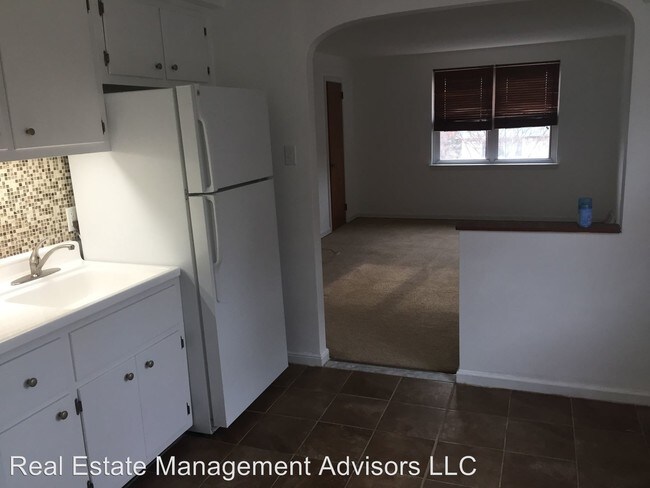 Building Photo - 7130 Bingham St