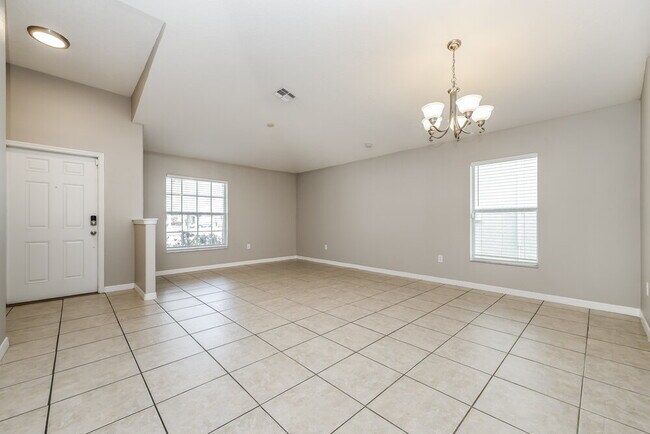 Foto del edificio - 509 Vista Ridge Dr
