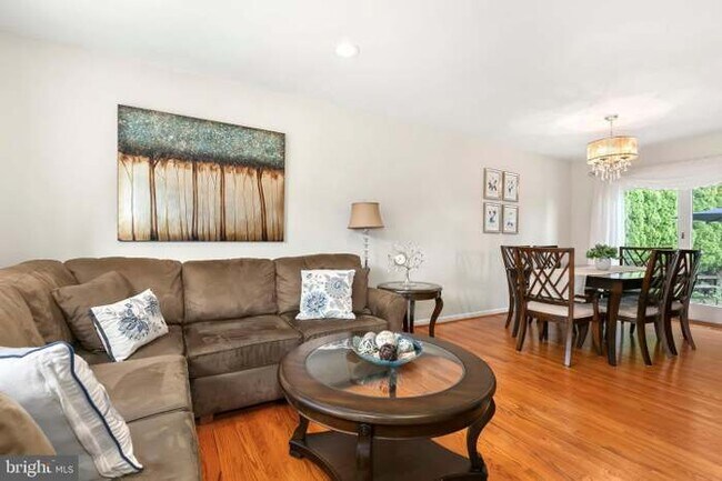 Foto del edificio - 322 Woonsockett Ln