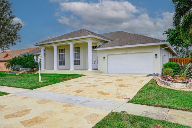 Building Photo - 13835 Staimford Dr