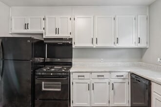 Building Photo - Park Square