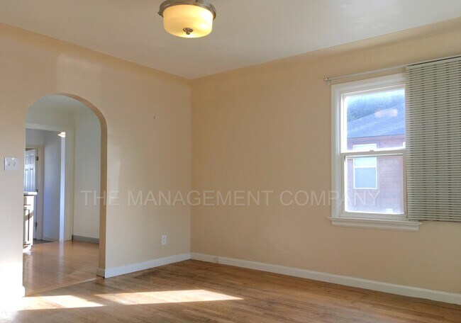Foto del edificio - 432 Locust St N