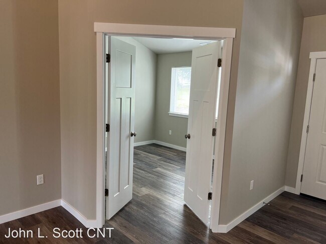 Foto del edificio - 3 br, 2.5 bath House - 9010 Davis Rd.