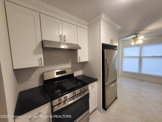 Building Photo - 154 Northampton Dr