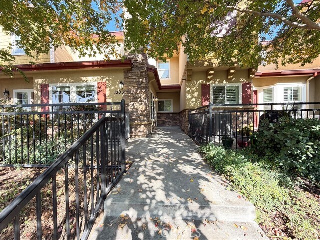 Foto del edificio - 1510 Orange Ave