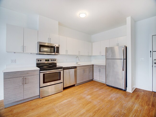 Building Photo - 429 Bergen Ave