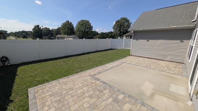 Building Photo - 104 Terilyn Ct