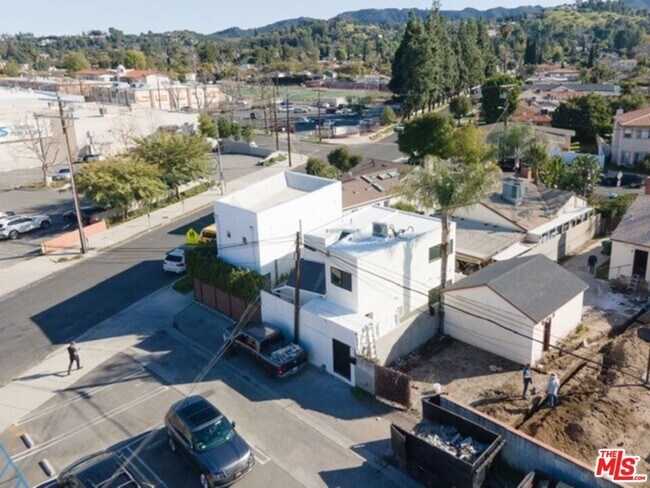 Building Photo - 17927 Santa Rita St