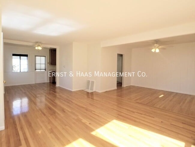 Foto del edificio - 3312 San Anseline Ave