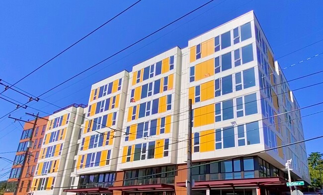 Building Photo - Mt Baker The Maddux Apartments