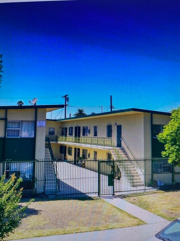 Primary Photo - 2631 Brighton Ave
