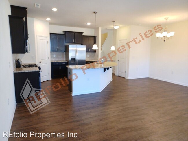 Building Photo - 3 br, 2.5 bath House - 1056 Historic Circle,