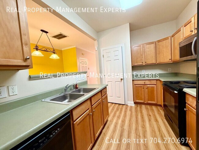 Foto del edificio - 2154 Sardony Ln