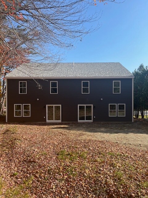 Patio trasero - 135 Surry Rd