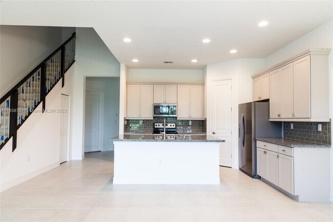 Foto del edificio - 11340 SW 16th St