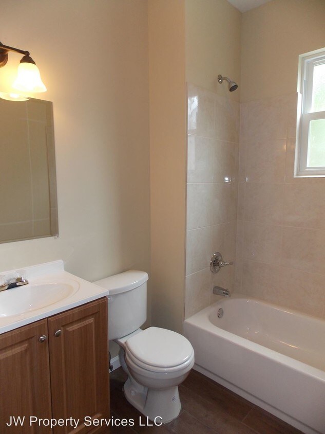 2751 Banks St, New Orleans, LA 70119 Condo for Rent in New Orleans