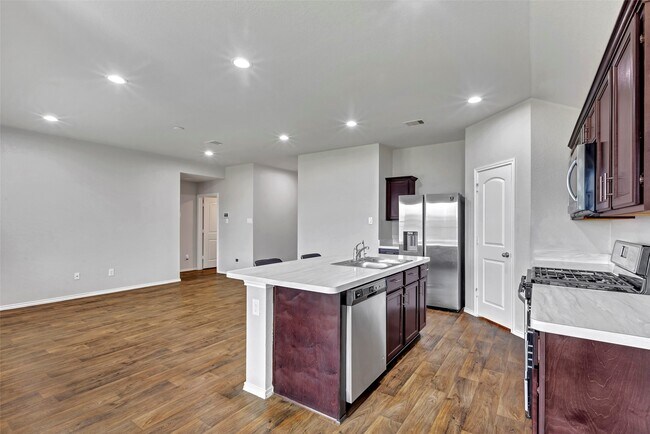 Foto del edificio - 21018 Belmont Village Wy