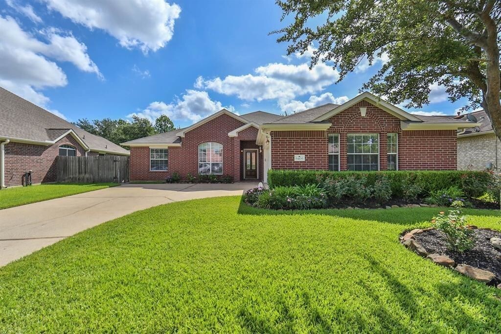 Foto principal - 6406 Grand Cypress Ln