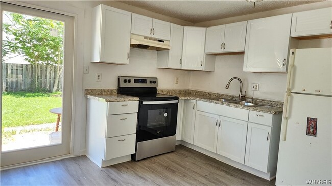 Building Photo - 619 61st Street Unit C