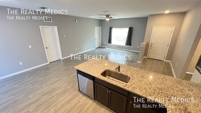 Building Photo - 2990 Fiske Rd SE