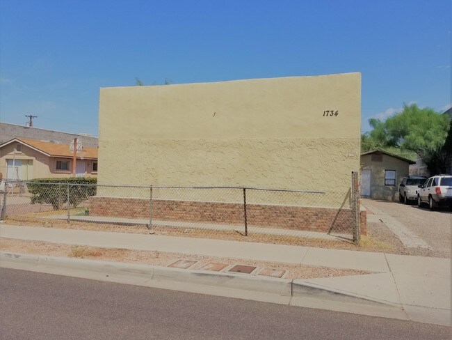 Direct view from street - 1734 E Jefferson St