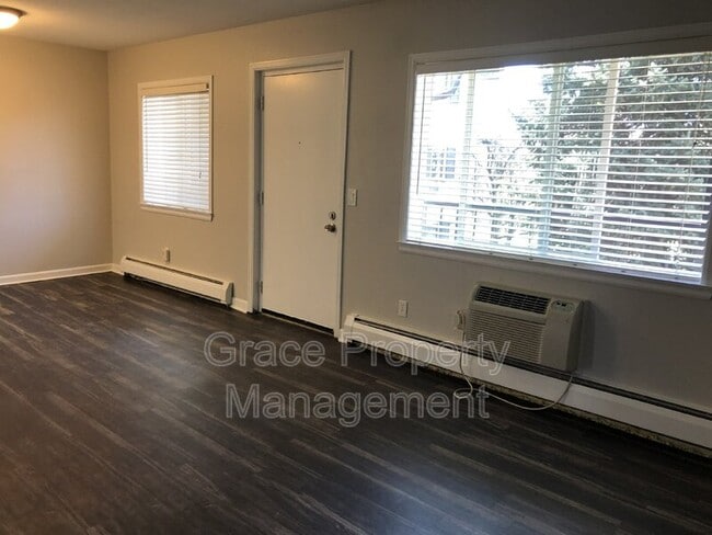 Foto del edificio - 5770 E Warren Ave