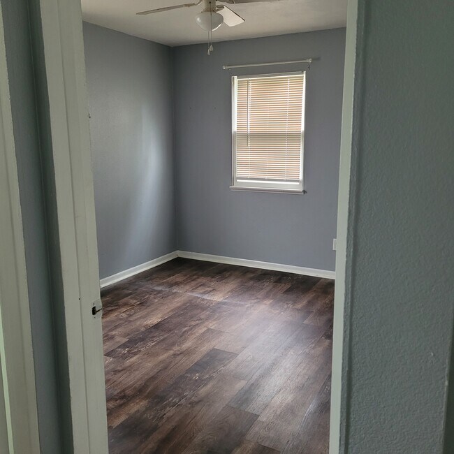 Foto del edificio - 610 N Northfield St