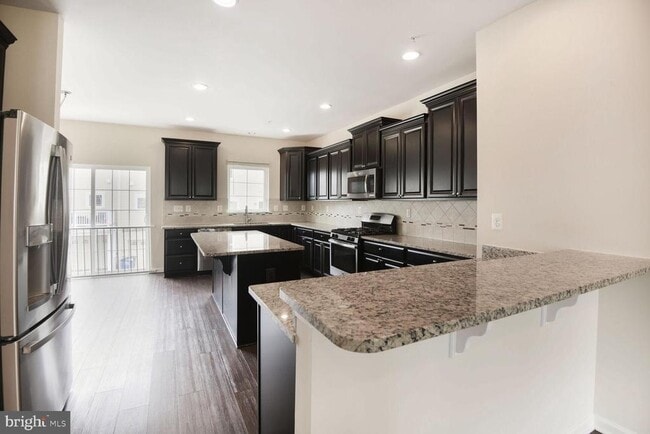Building Photo - 7204 Brinley Way