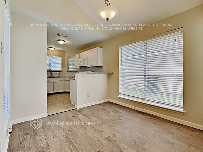 Building Photo - 9203 Rippling Fields Dr