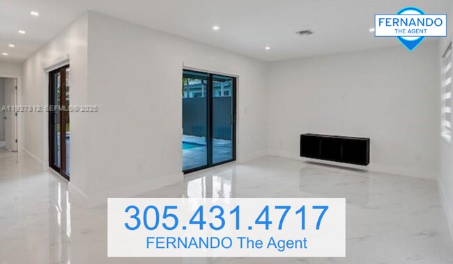 Foto del edificio - 7881 Hope St