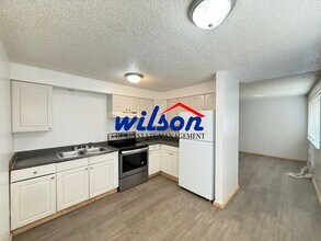 Building Photo - 1313 Cherry Ave