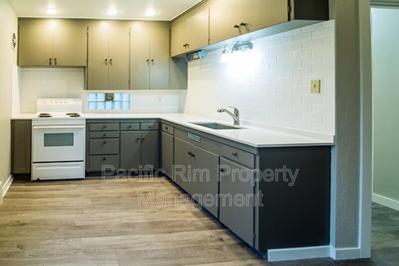 Primary Photo - 1006 S 9th St
