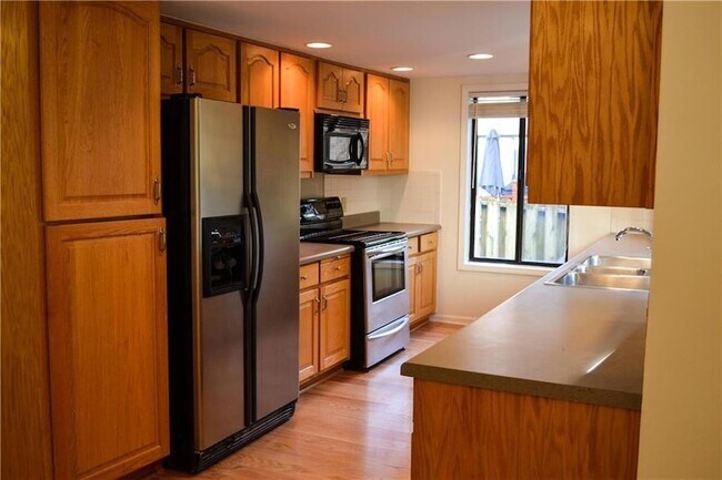 Foto del edificio - 1209 Fairfield Drive