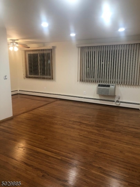 Foto del edificio - 890 Allwood Rd