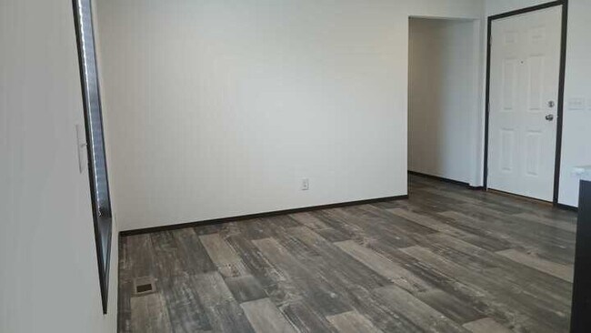 Foto del edificio - 74 Meggan Dr