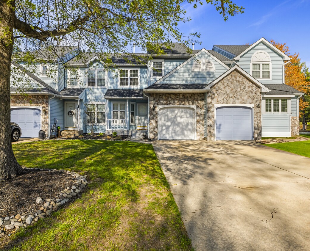 Primary Photo - 1122 Shamrock Way