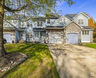 Building Photo - 1122 Shamrock Way