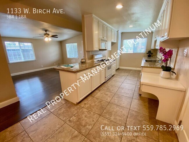 Building Photo - $1,895 Pinedale, 3 Bedroom/1Bath W. Birch ...