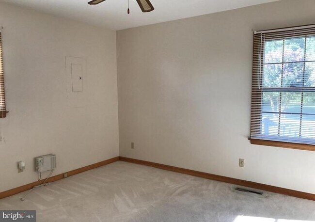 Foto del edificio - 6924 Harrison Rd