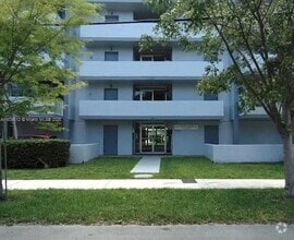 Building Photo - 16518 NE 26th Ave