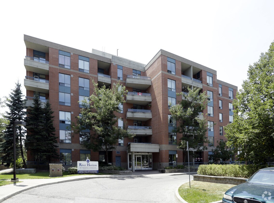 River Horizon Apartments 85 Neeve St Guelph, ON