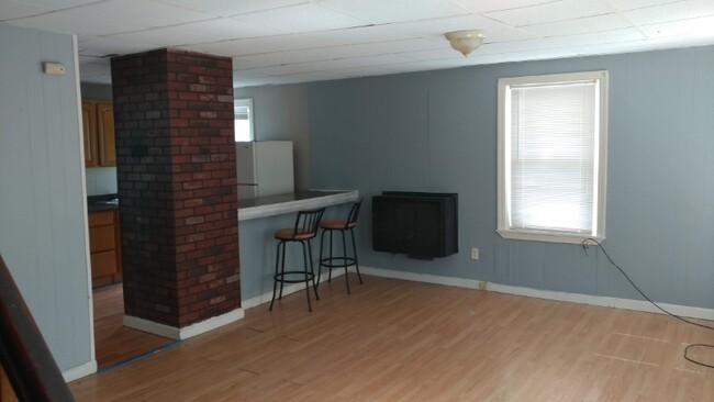 Building Photo - 151 Bay St