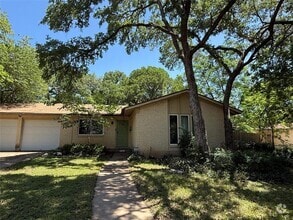 Building Photo - 1704 Brittany Blvd