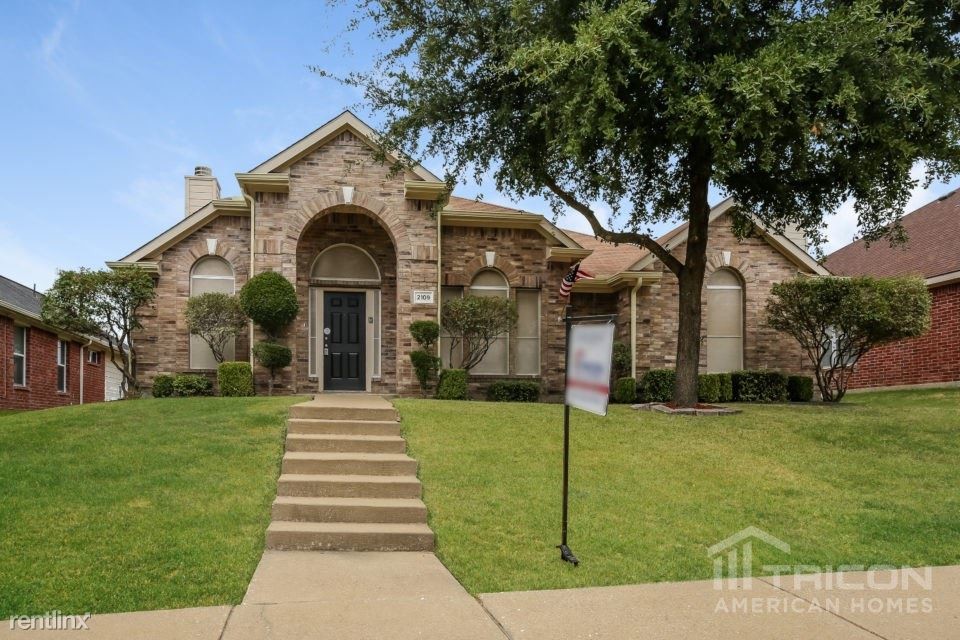 Primary Photo - 2109 Pecan Creek Dr