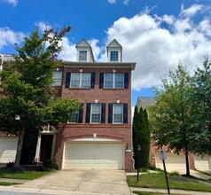Building Photo - 11011 Chelsea Way
