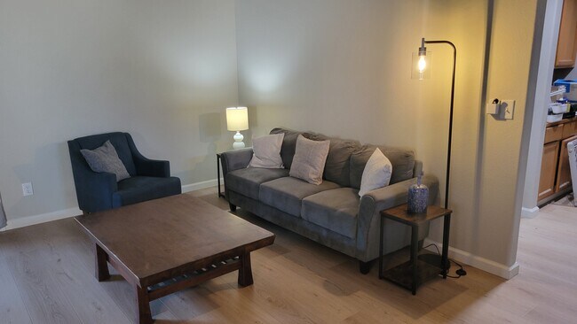 Foto del edificio - 3670 Judy Ave