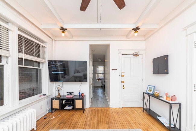 Foto del edificio - 1722 N Mohawk St