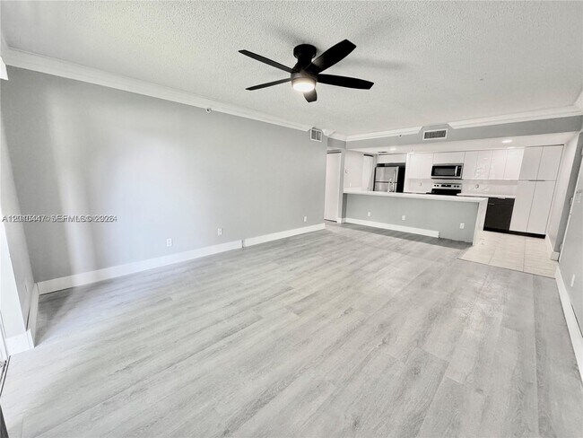 Foto del edificio - 9907 Westwood Dr